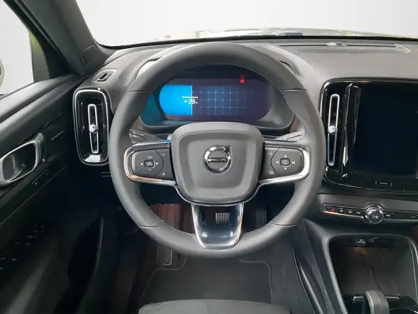 VOLVO C40 (11/20)