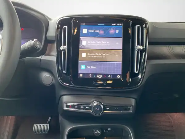 VOLVO C40 (12/20)