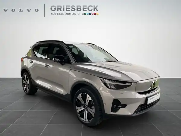 VOLVO C40 (7/20)