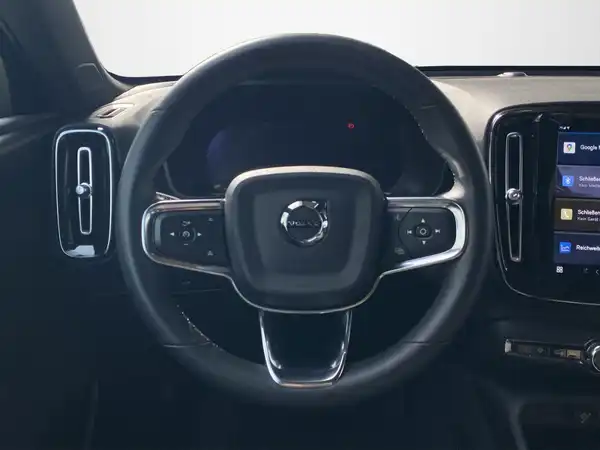 VOLVO C40 (11/21)