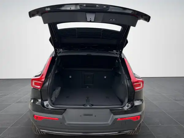 VOLVO C40 (14/18)