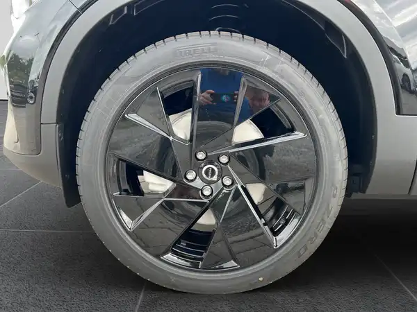 VOLVO C40 (15/18)