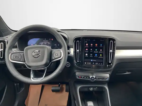 VOLVO C40 (8/18)