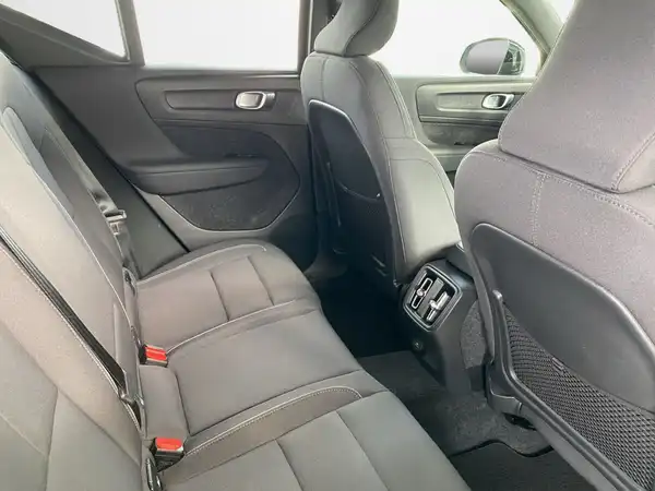 VOLVO C40 (13/18)