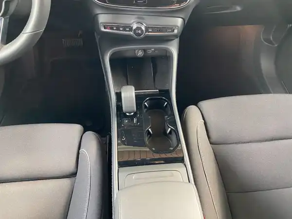 VOLVO C40 (9/18)