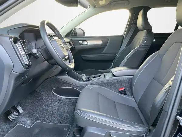 VOLVO C40 (7/20)