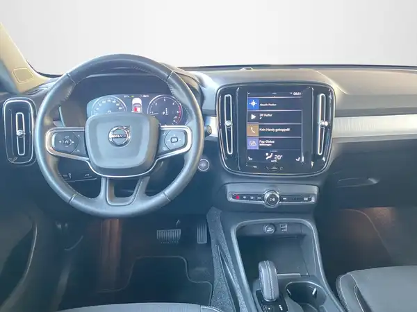 VOLVO C40 (8/20)