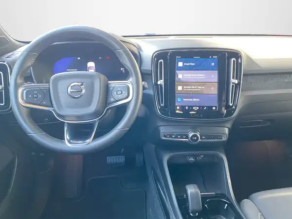 VOLVO C40 (8/20)