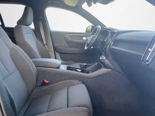 VOLVO C40 (12/20)