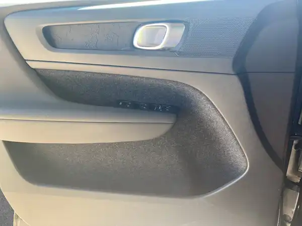 VOLVO C40 (17/20)