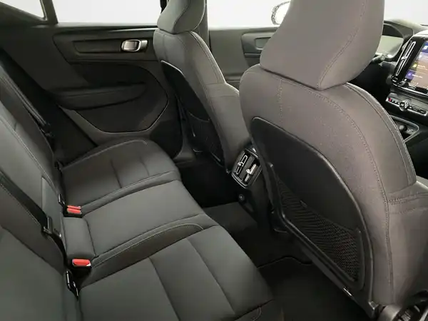 VOLVO C40 (12/20)