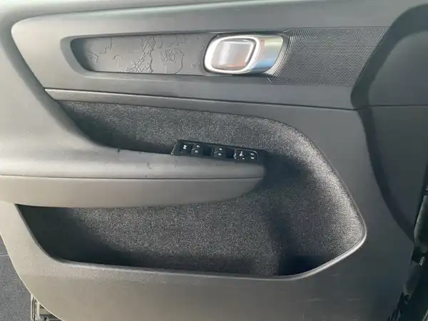 VOLVO C40 (16/20)