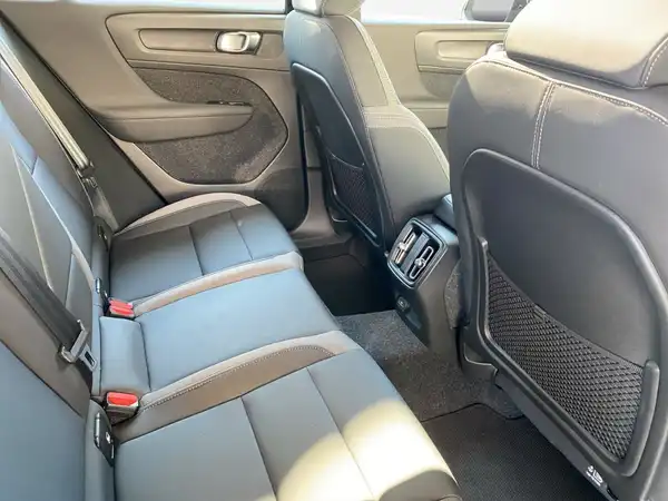 VOLVO C40 (13/21)