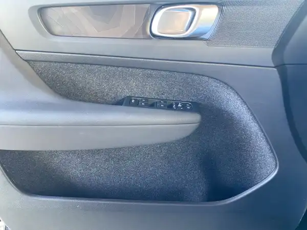 VOLVO C40 (17/21)