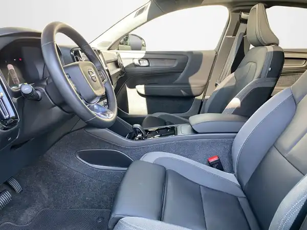VOLVO C40 (7/21)