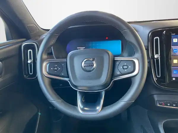VOLVO C40 (10/21)