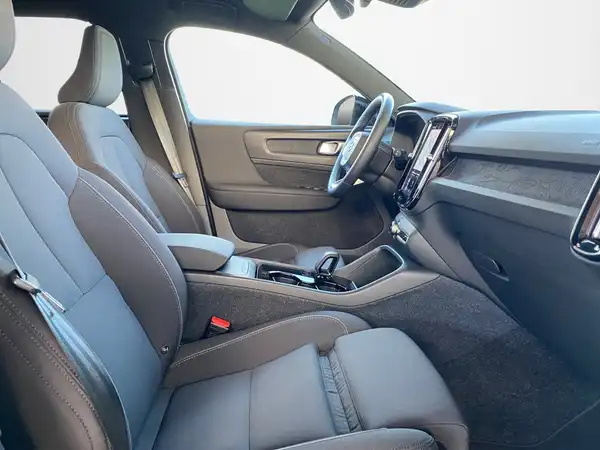 VOLVO C40 (12/21)
