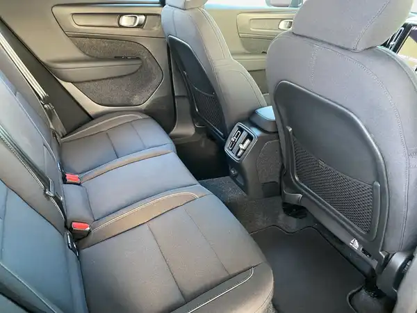 VOLVO C40 (13/21)