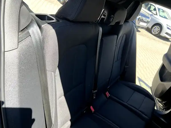 VOLVO C40 (16/27)