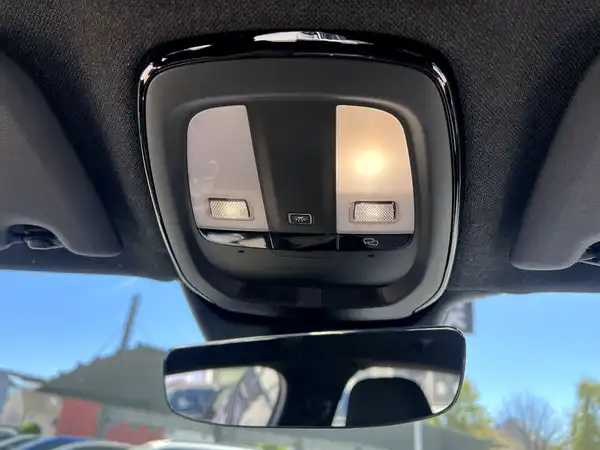 VOLVO C40 (27/27)