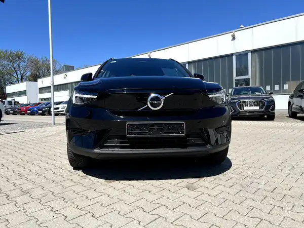 VOLVO C40 (6/27)