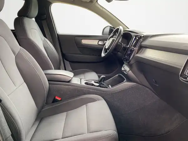 VOLVO C40 (12/20)