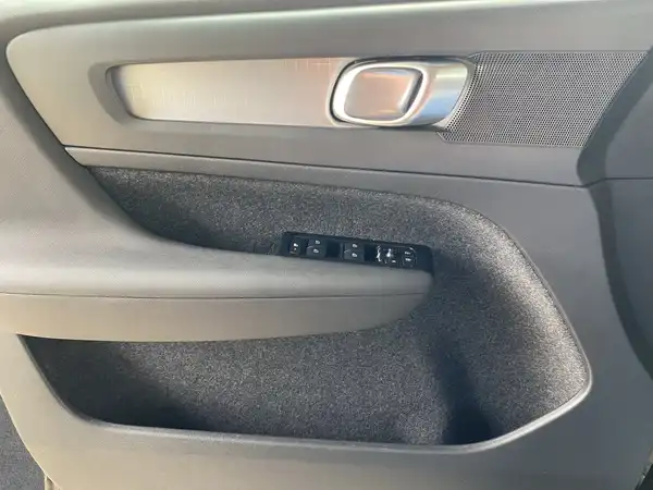 VOLVO C40 (17/20)