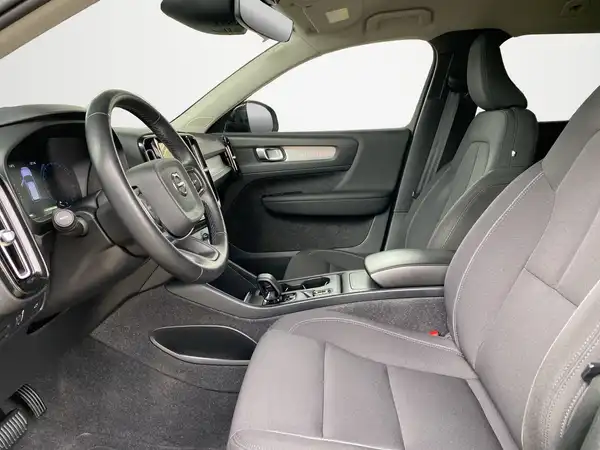 VOLVO C40 (7/20)