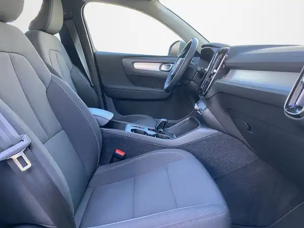 VOLVO C40 (12/20)