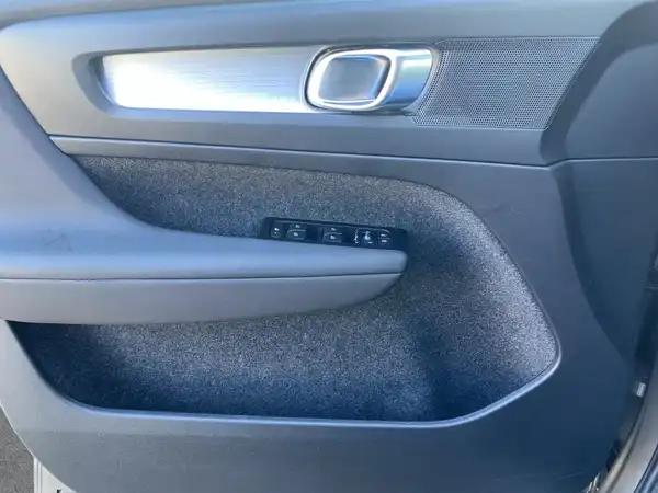 VOLVO C40 (17/20)
