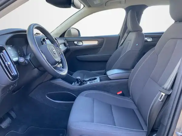 VOLVO C40 (7/20)