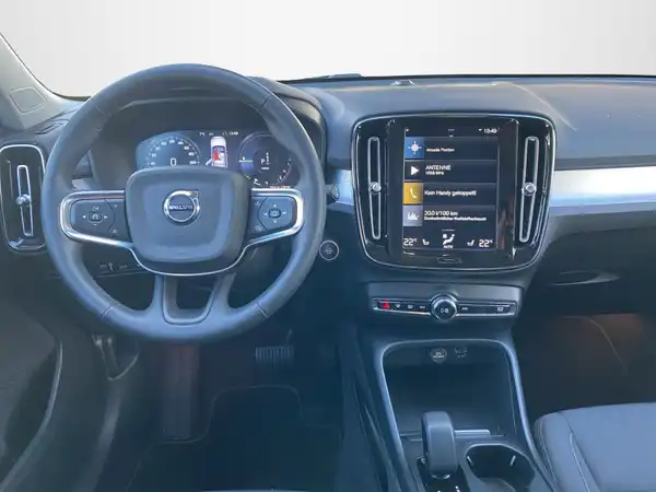 VOLVO C40 (8/20)