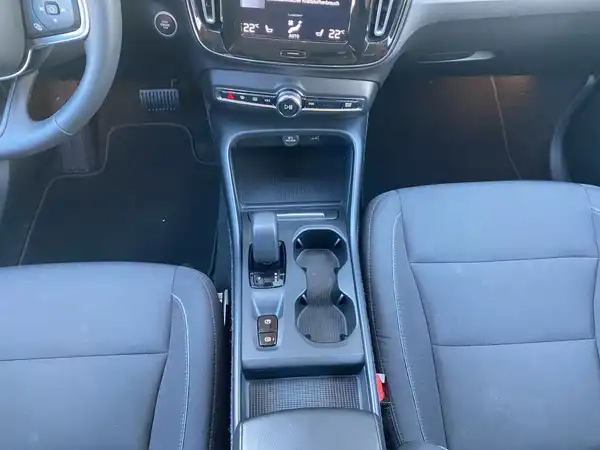 VOLVO C40 (9/20)