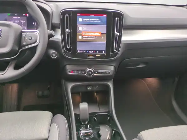 VOLVO C40 (13/20)