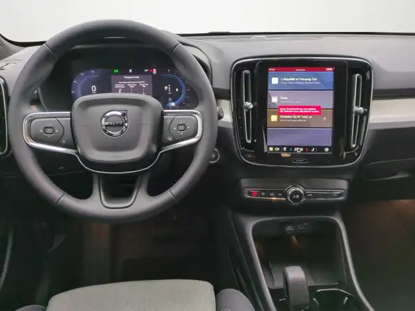 VOLVO C40 (10/20)