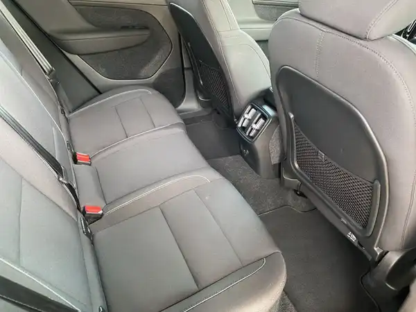 VOLVO C40 (13/23)