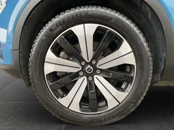 VOLVO C40 (16/24)