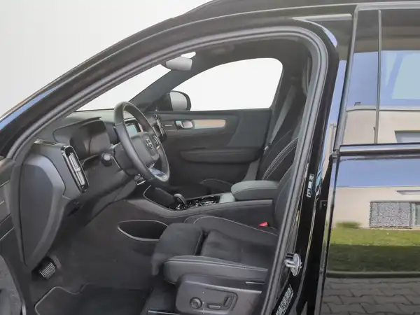 VOLVO C40 (7/18)