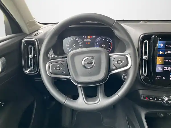 VOLVO C40 (11/20)