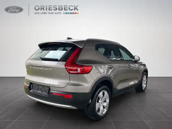 VOLVO C40 (6/20)