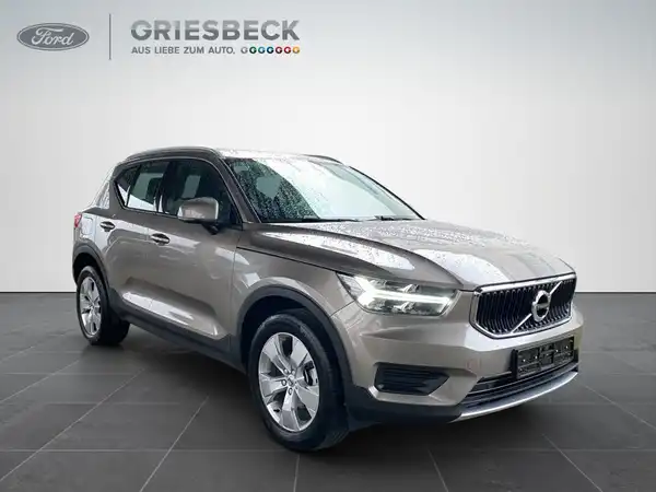 VOLVO C40 (7/20)