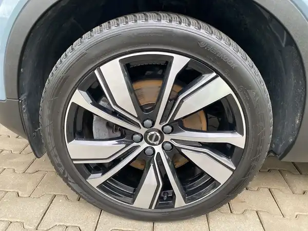 VOLVO C40 (15/21)