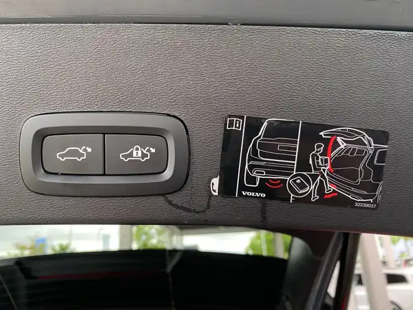 VOLVO C40 (21/21)