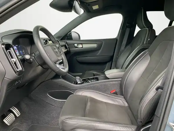 VOLVO C40 (7/21)