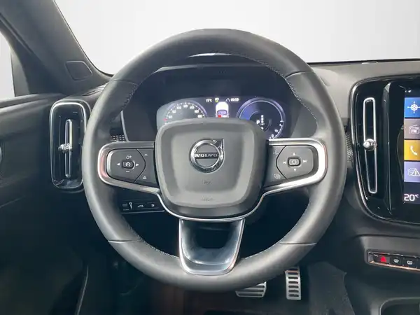 VOLVO C40 (10/21)