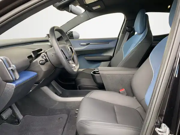 VOLVO EX30 (7/20)
