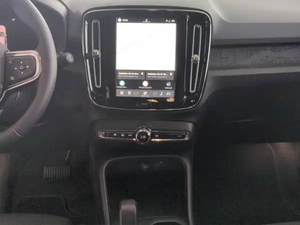 VOLVO EX40 (11/18)