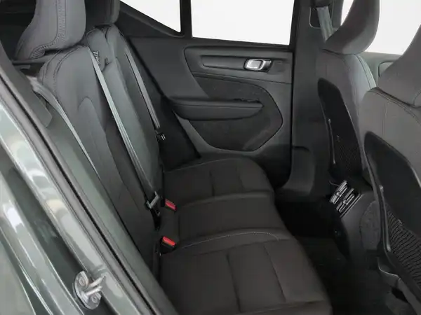 VOLVO EX40 (13/18)