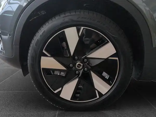 VOLVO EX40 (15/18)