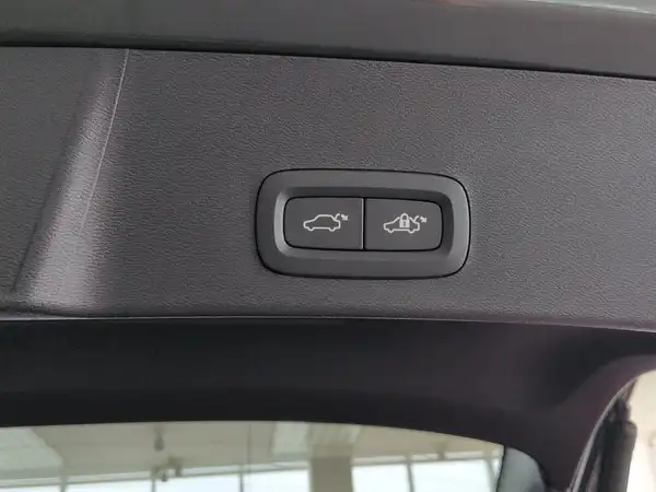 VOLVO EX40 (18/18)